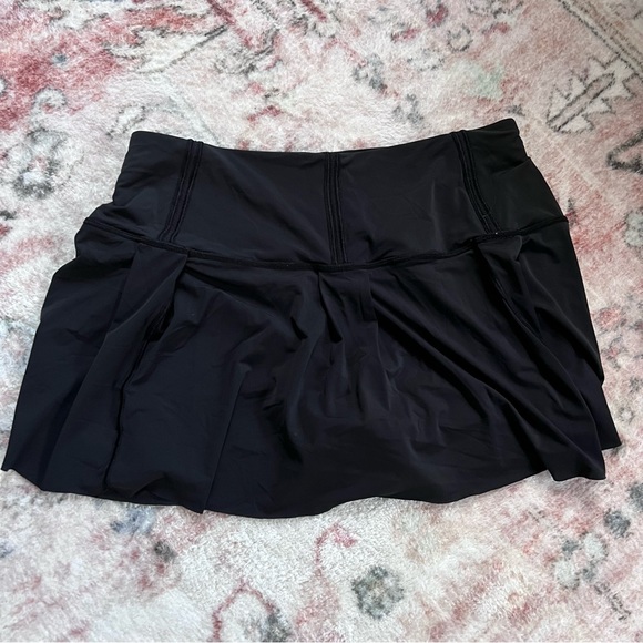 lululemon athletica Dresses & Skirts - Lululemon Tennis Skirt with Shorts